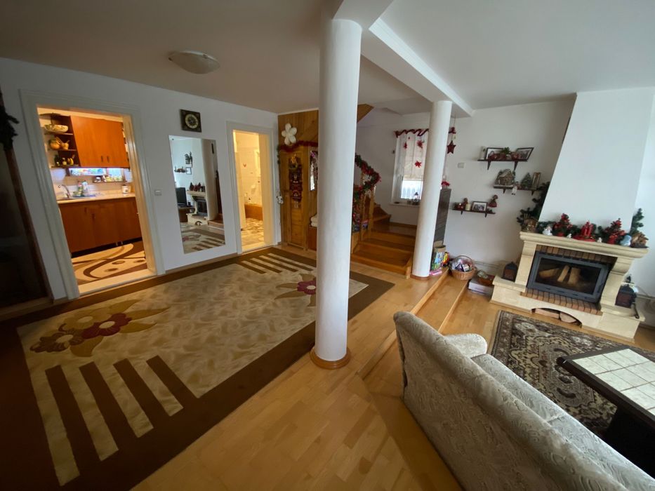 Casa Breaza 190 mp, teren 597 mp, zona centrala, 149.000  euro, fara comision