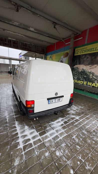 VW Transporter 4