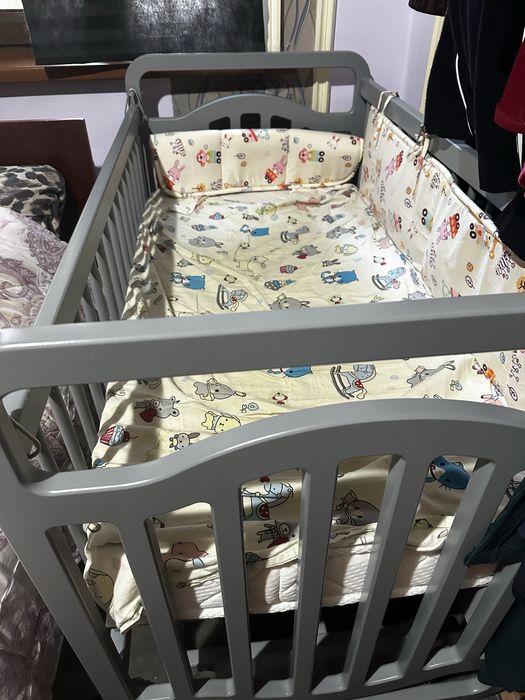 Продам детскую кроватку