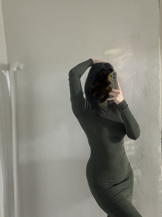 платье в обтяжку