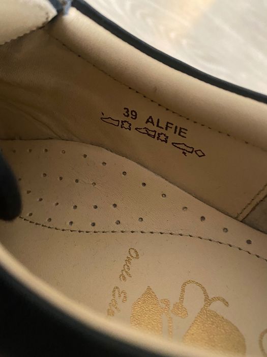 Ботинки кожаные новые.