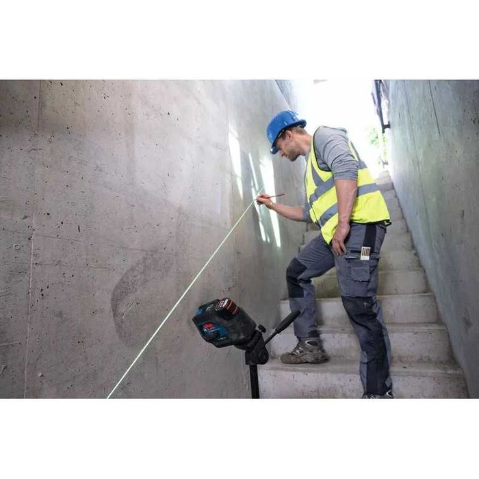 Лазерен нивелир линеен и точков BOSCH GCL 12V-50-22 CG