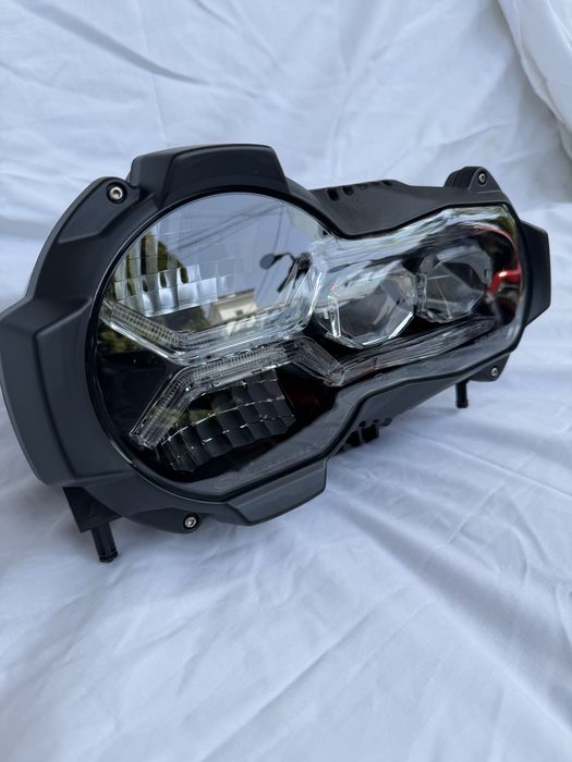 Продавам Фар BMW R1250gs 2021-