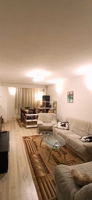 Дава се под наем Двустаен апартамент в Пловдив, Център - 72 кв.м за 510 € - Снимка #2