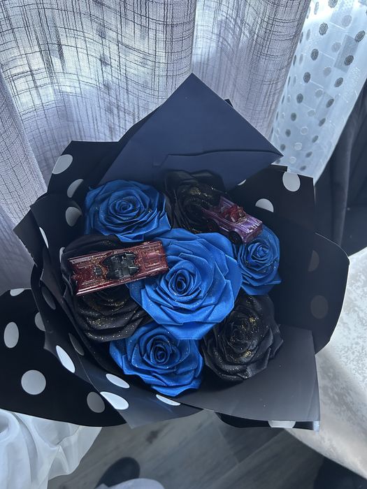 Buchet flori din satin