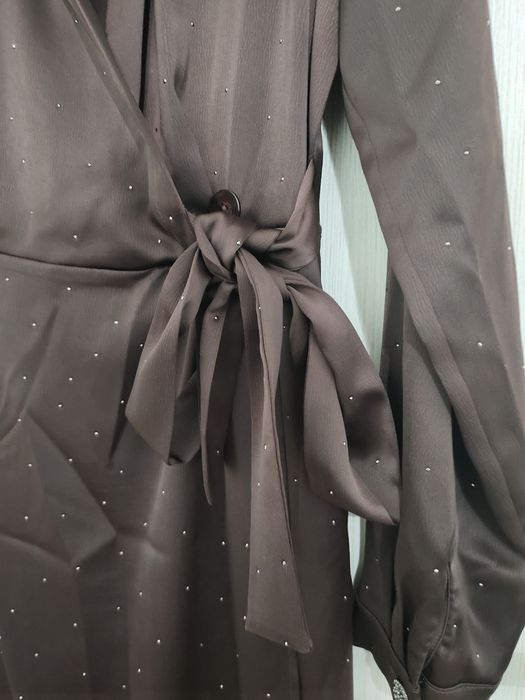 Новое атласное платье