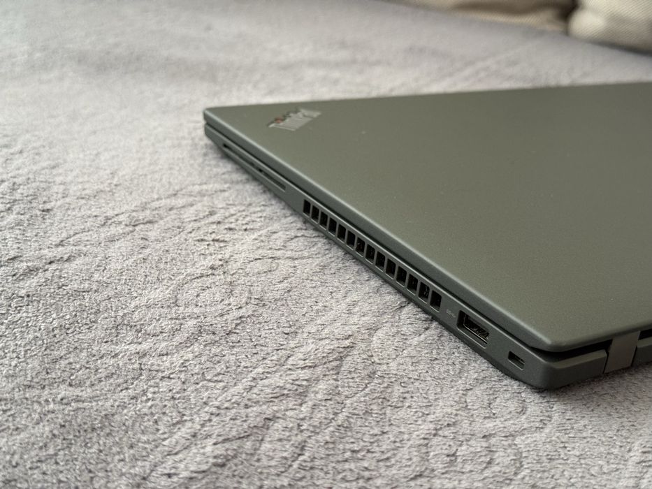 14’FHD+IPS/i5-1240p/Thinkpad P14s g3/Nvidia T550/16GB DDR4/512GB SSD