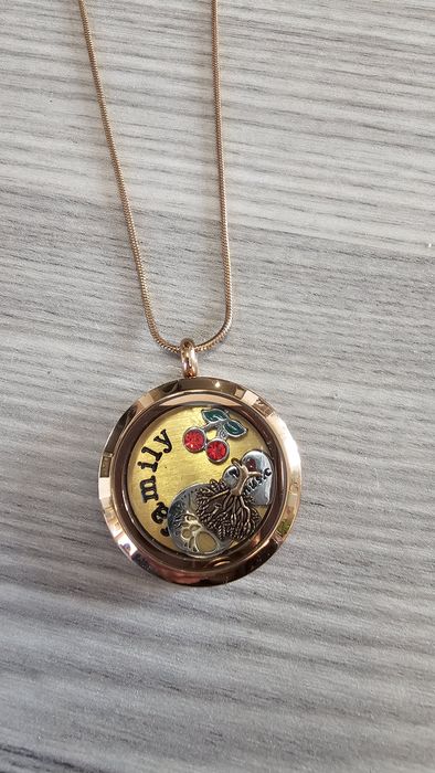 Бижута от медицинска стомана