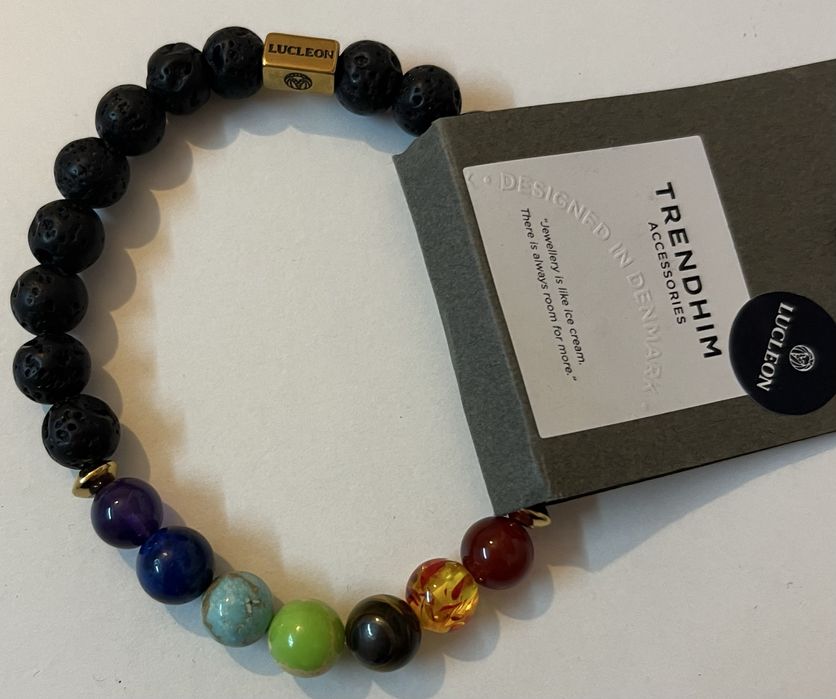 Гривна от естествени камъни