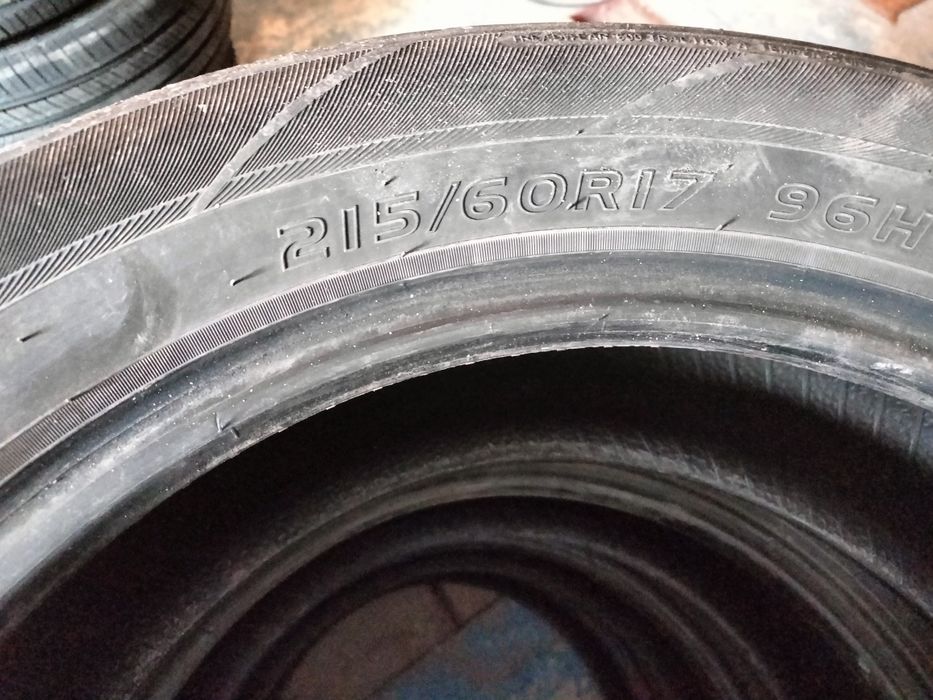 Продам комплект летней резины R17