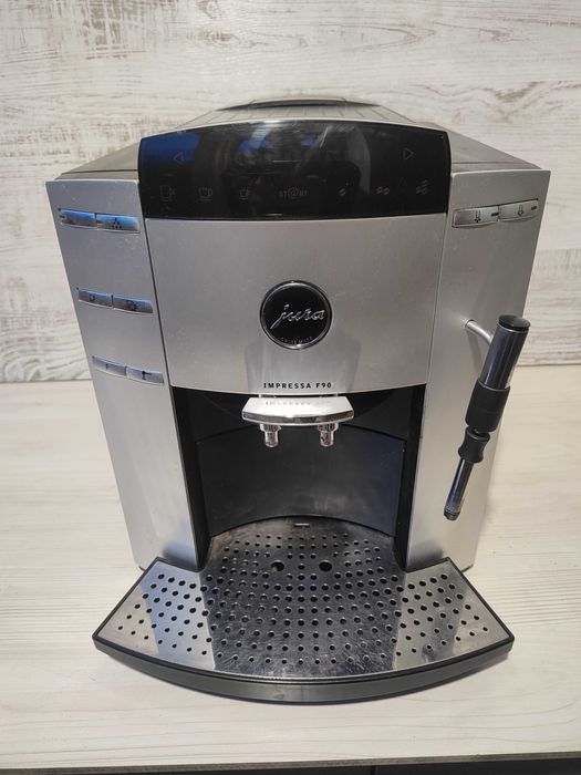 ГАРАНЦИЯ ! JURA Impressa F90 Touch/ Кафеавтомат - робот