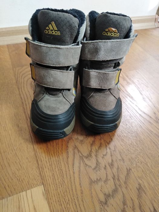 Ботуши. Adidas ..
