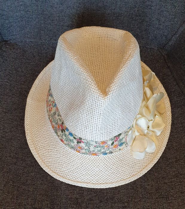 Красива шапка/капела, обиколка 54см