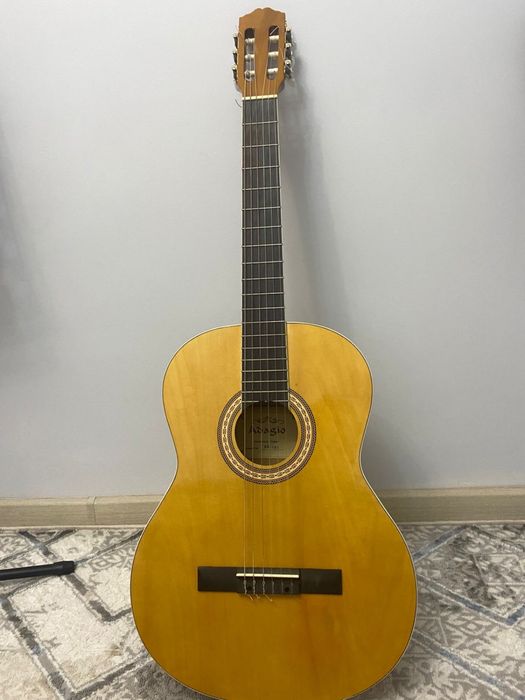 Классичечкая Гитара Adagio KN39BR
