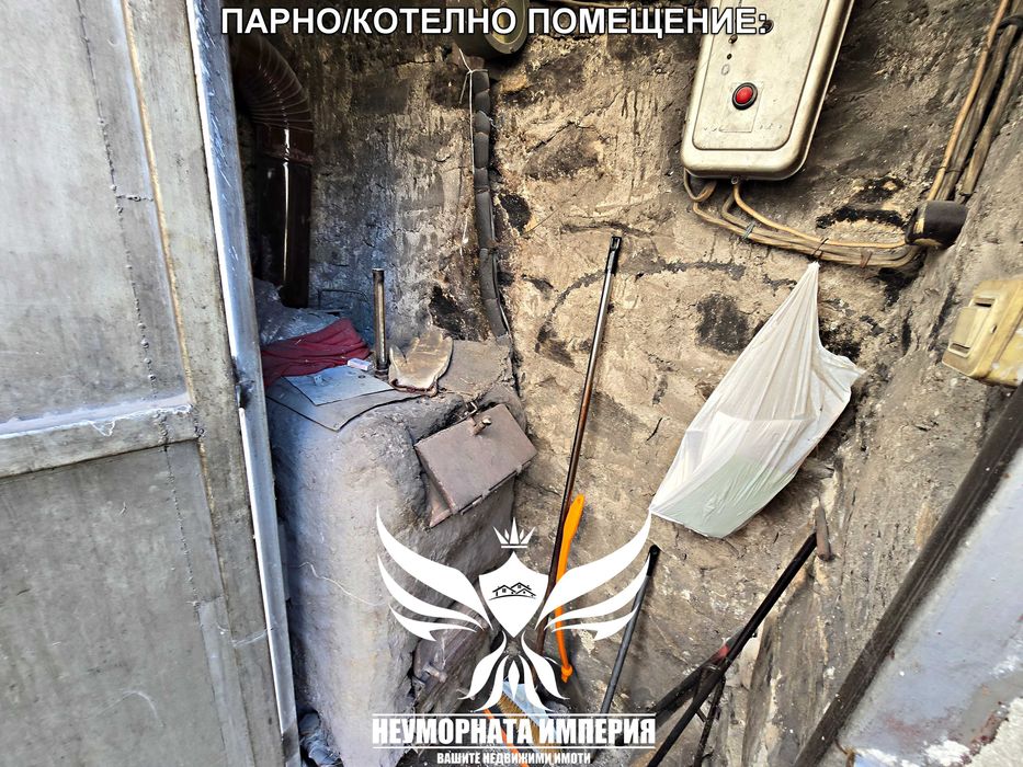 Продавам тристаен апартамент и двустаен с общо 176РЗП и гараж в гр.Асеновград, кв.Изток