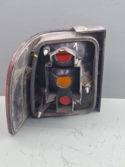 Lampa / Tripla stop dreapta pe aripa 3A5 945 112 DEFECT Volkswagen VW