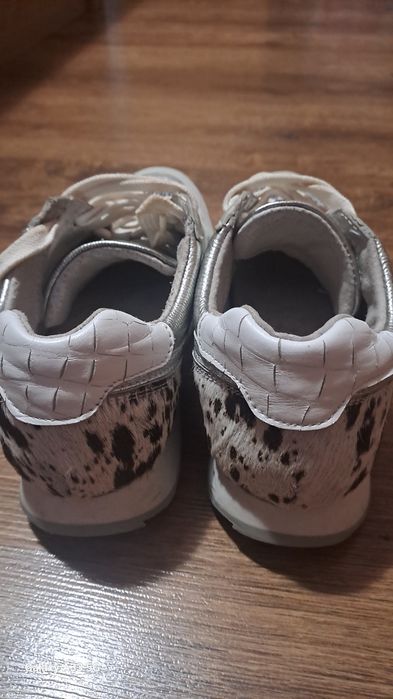 Сникърси/Маратонки