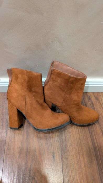 Botine piele întoarsă, mărimea 36