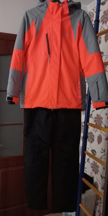 Продам зимгий костюм Columbiaa