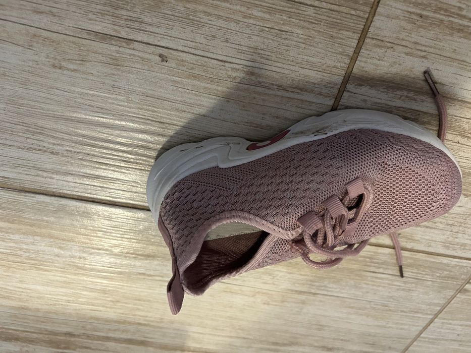 Маратонки за момиче