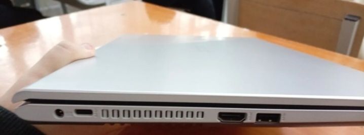 Asus noutbuk sotildi