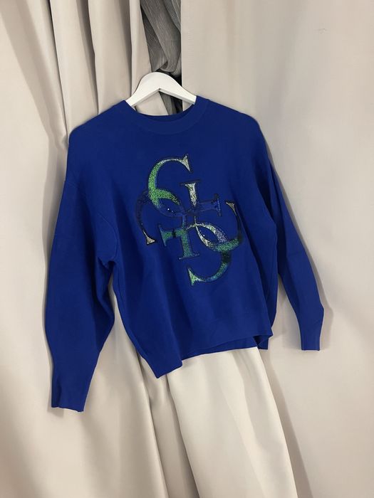 Оригинален пуловер на Guess