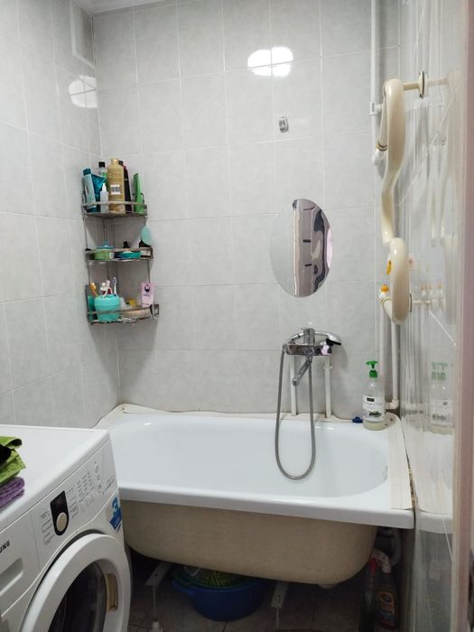 6-й микрорайон. Обмен 2-ух комн.кв на 3-ех комн.квартиру.