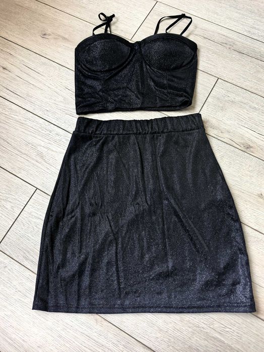 Сако, пола и бюстие в цвят черно