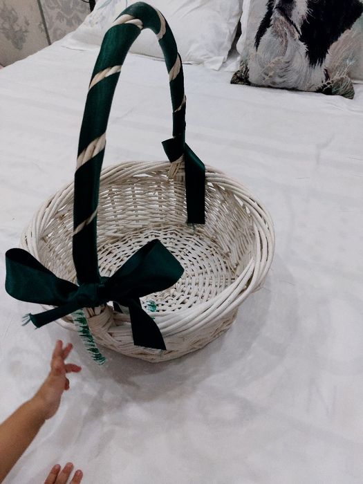 Dekorativ savat  to‘qilgan