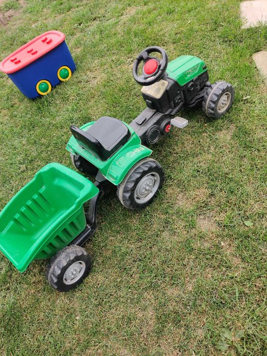 Jucarii _Tractor cu remorca,catelus