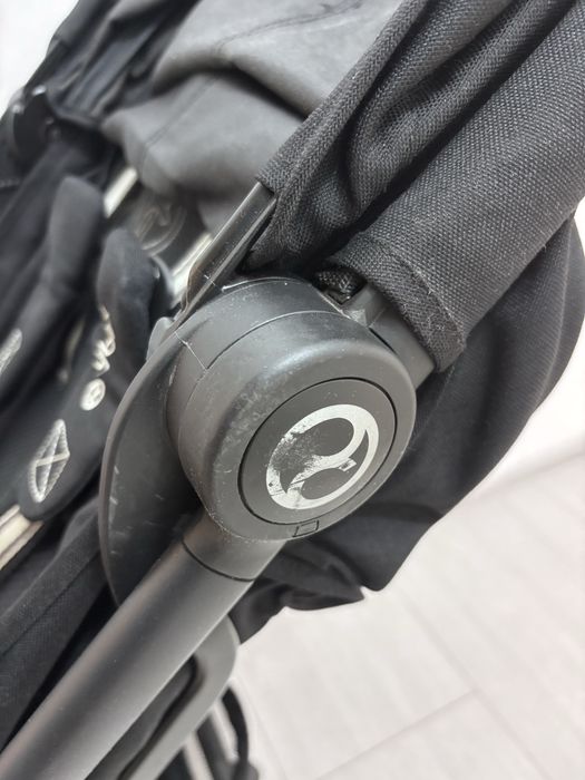 Лятна количка Cybex Beezy