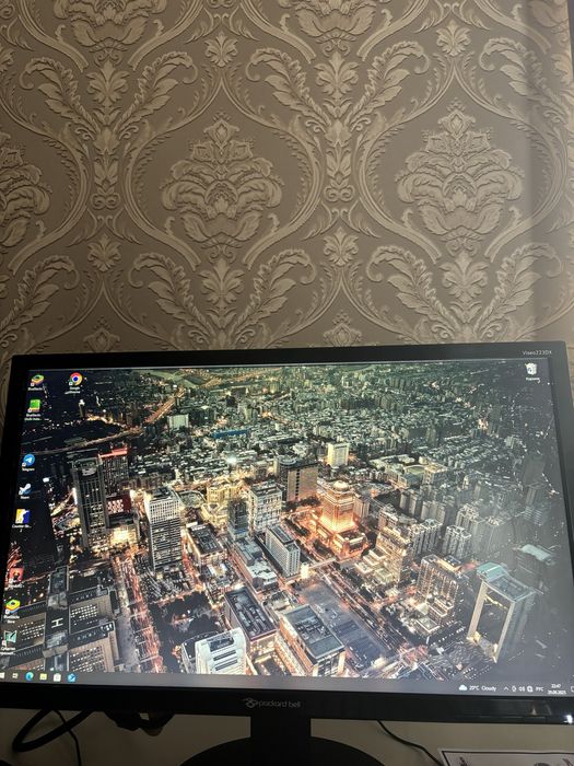 Монитор(pockord bell) Процессор(hp pro)