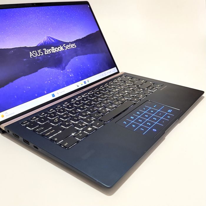 ASUS ZenBook 14 UX433/i7-8565U/256GB NVMe/8GB