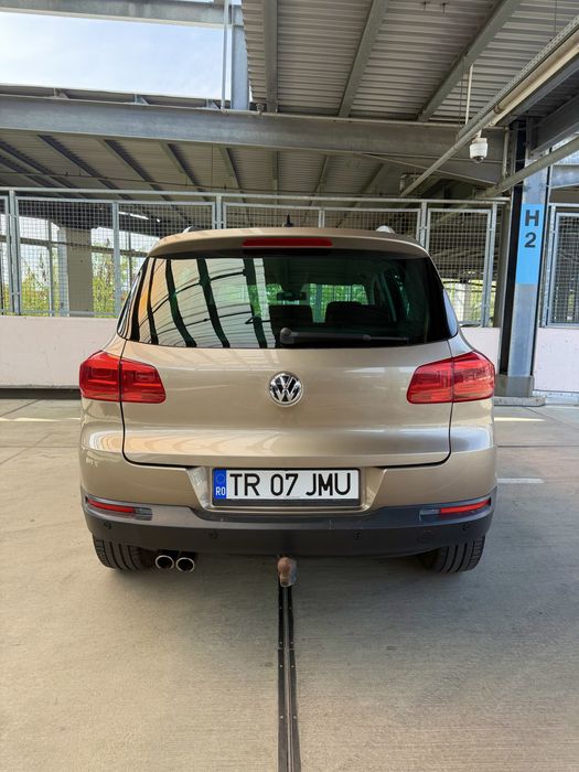 VW Tiguan 2.0 TDI 177 CP 4x4 • Bi-Xenon • Day Light LED • Climatronic • Senzori parcare • Scaune încălzite • Pilot automat • Park Assist • Proprietar