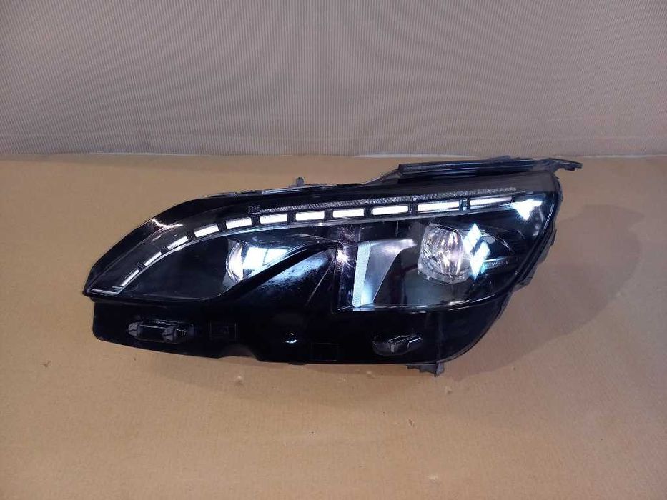 Far stanga complet fara defecte Full Led Peugeot 3008 GT LINE 2017