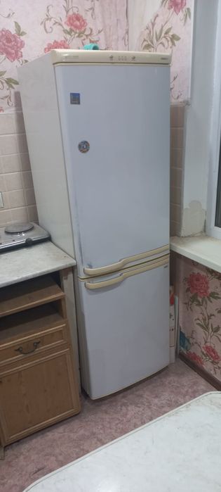 Холодильник для кухни