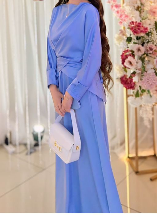 синее вечернее платье