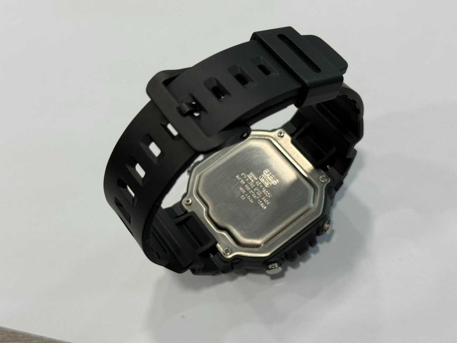 Casio AE-1600H-1AVEF