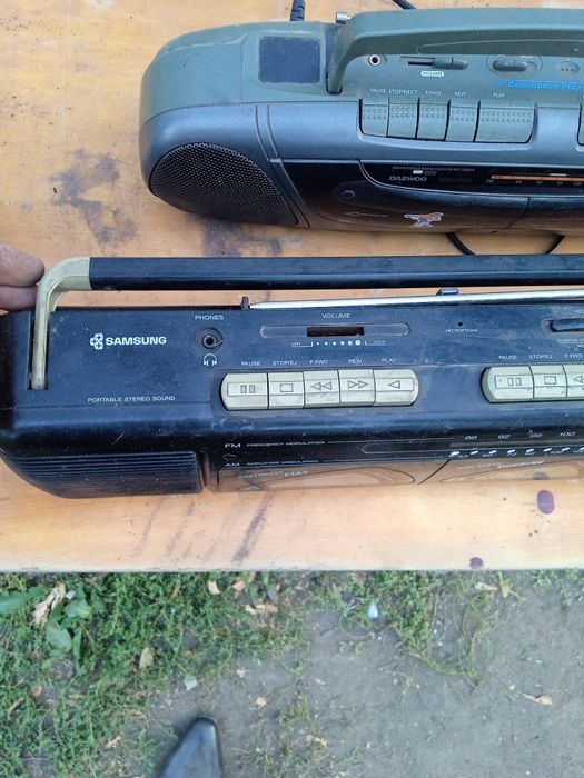 Двух кассетные магнитофоны ,DAEWOO, SAMSUNG