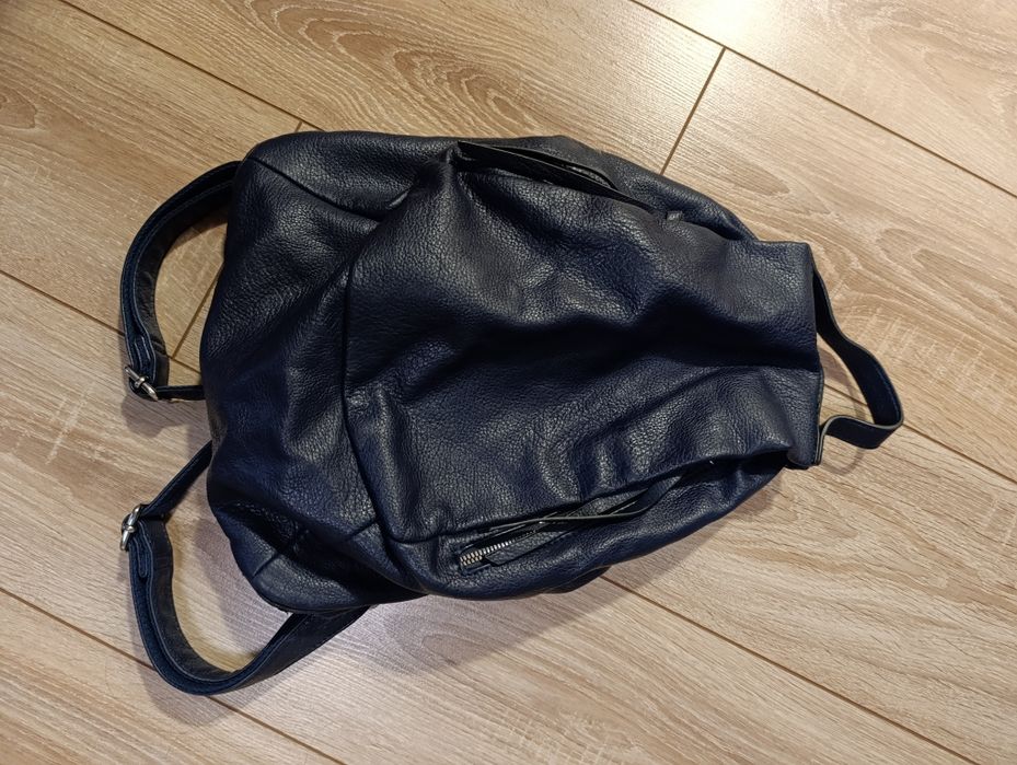 Дамска кожена раница