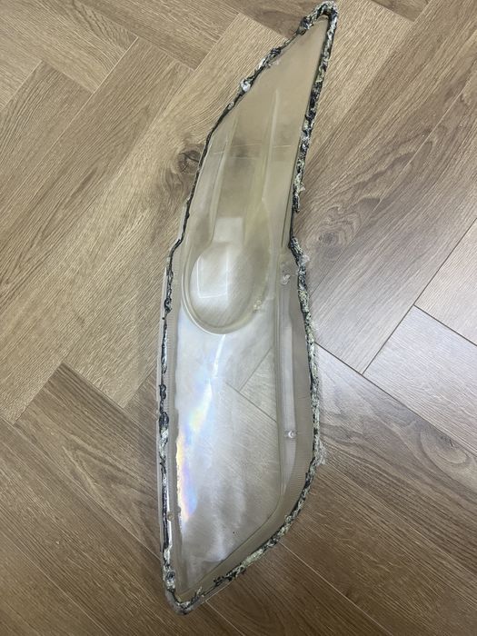 Продам стекло от фар Infiniti fx35 fx45