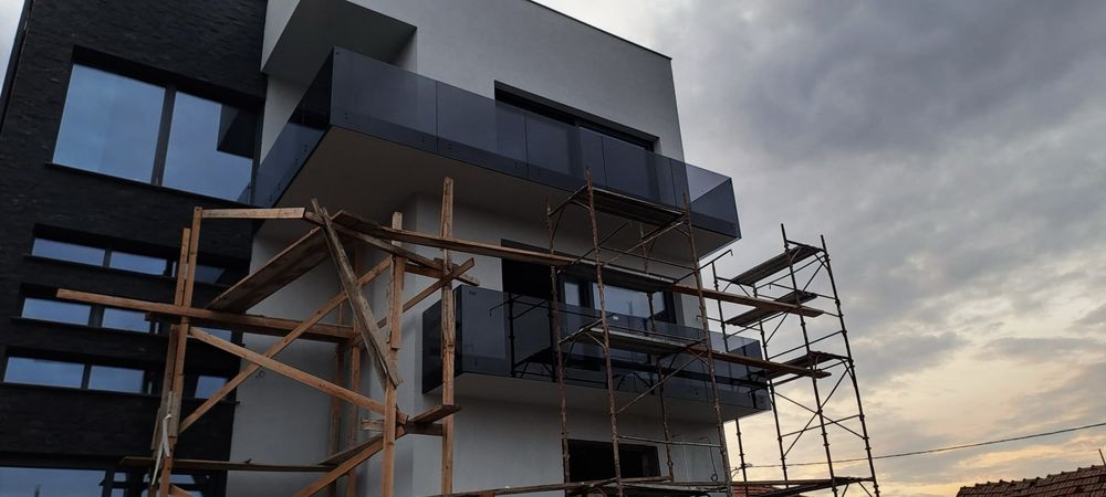 Balustrade din sticlă securizată