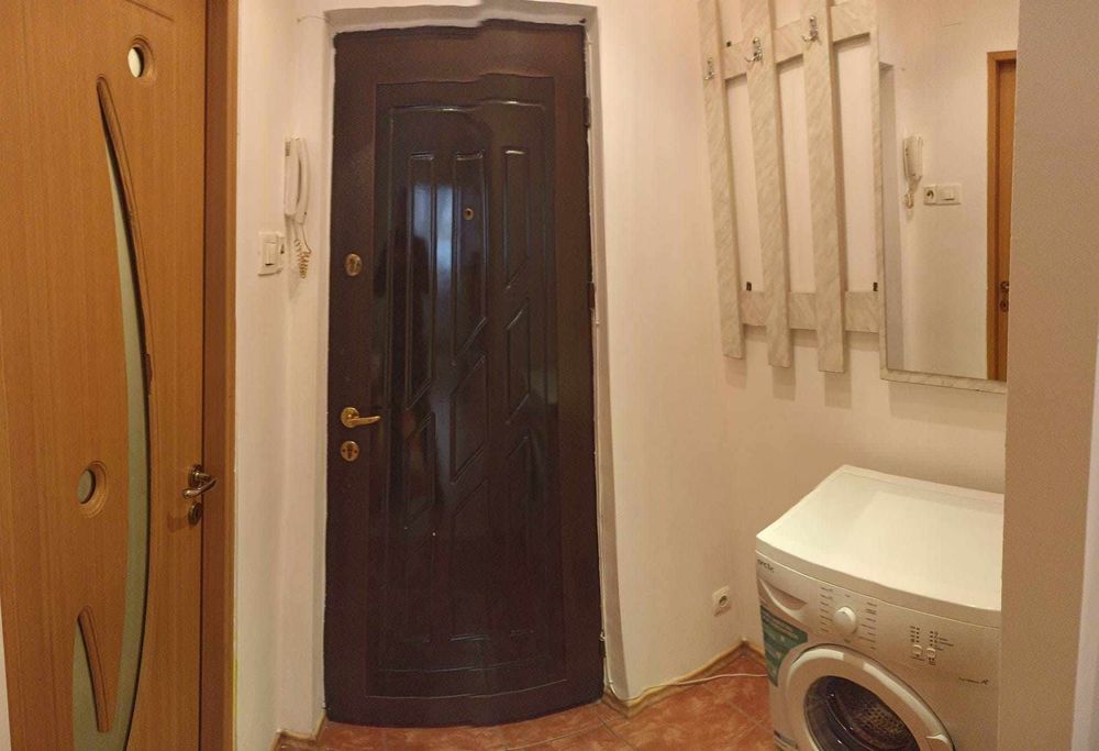 Vand garsonierala parter in  ioșia langa ștrand