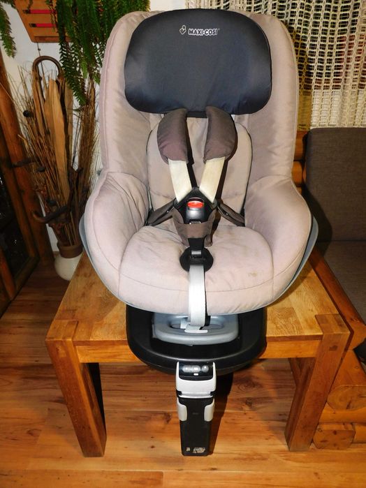 Scaun auto Maxi Cosi (9-18 kg) + Bază Isofix