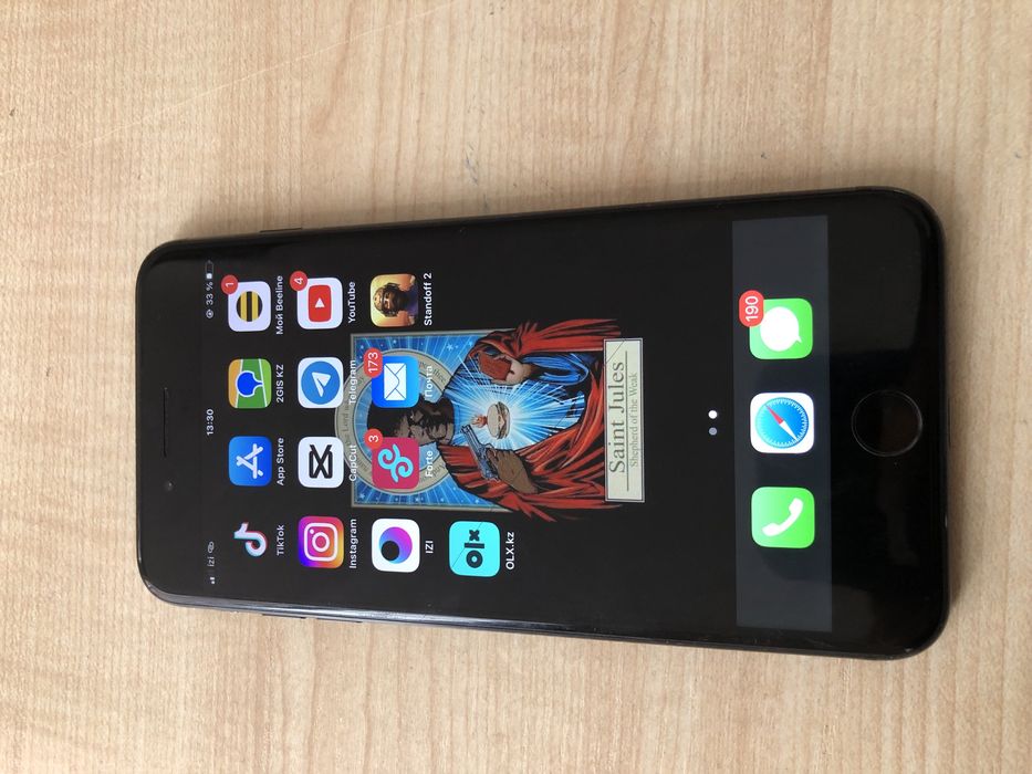 Продам айфон 7+ 32гб