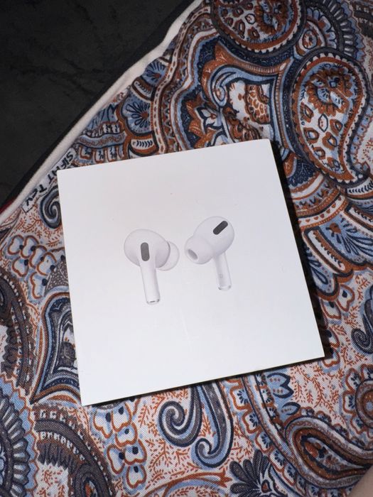 Кейс от наушников Apple AirPods Pro белый