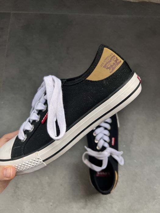 Tenisi LEVI’S de vara, marimea 37