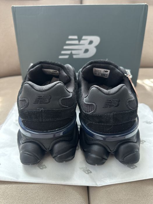 New Balance 9060 “Triple Black Suede” 40