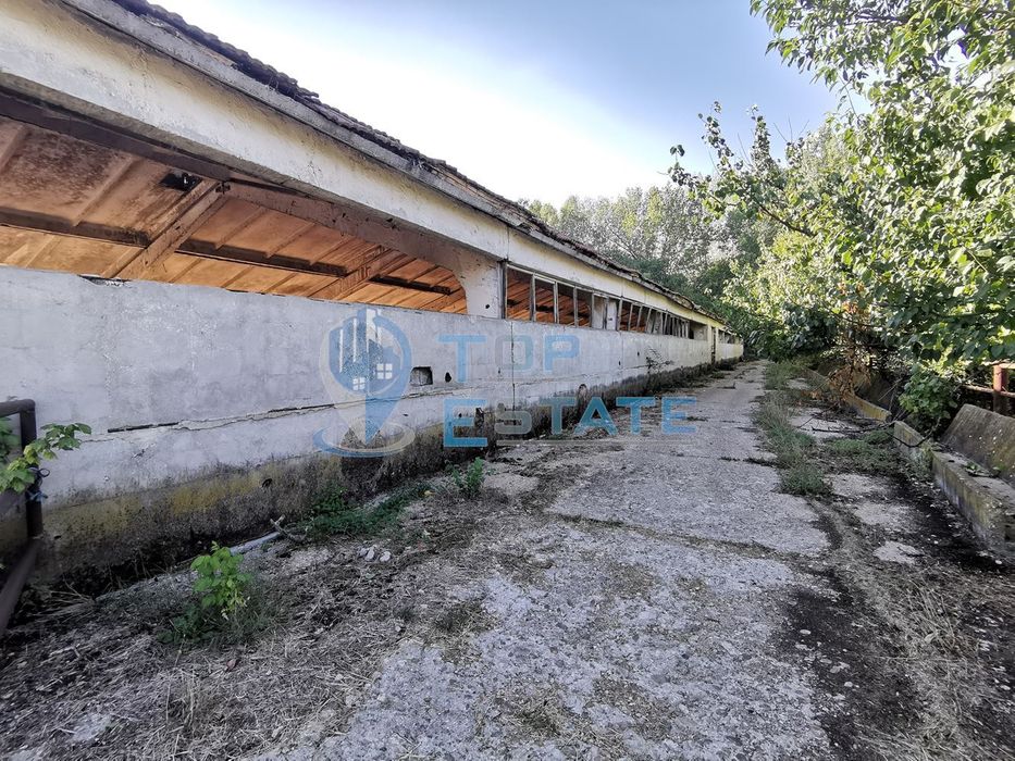 Продава се Промишлена сграда в с. Ресен, Област Велико Търново - 1740 кв.м за 84 €/кв.м - Снимка #10