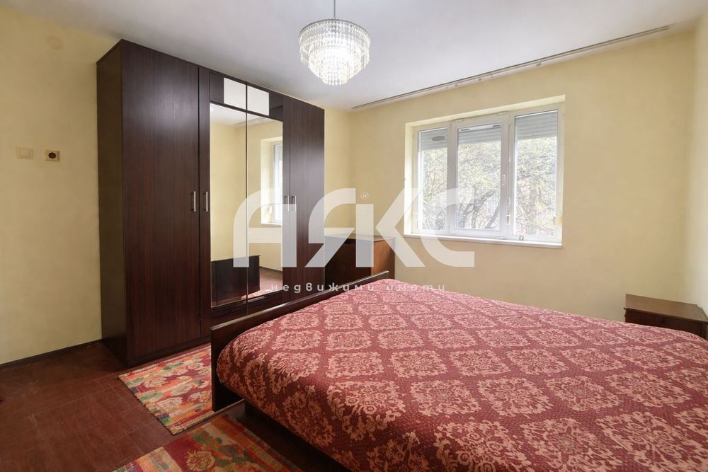 Двустаен обзаведен апартамент в кв. Толстой до МЕТРОСТАНЦИЯ